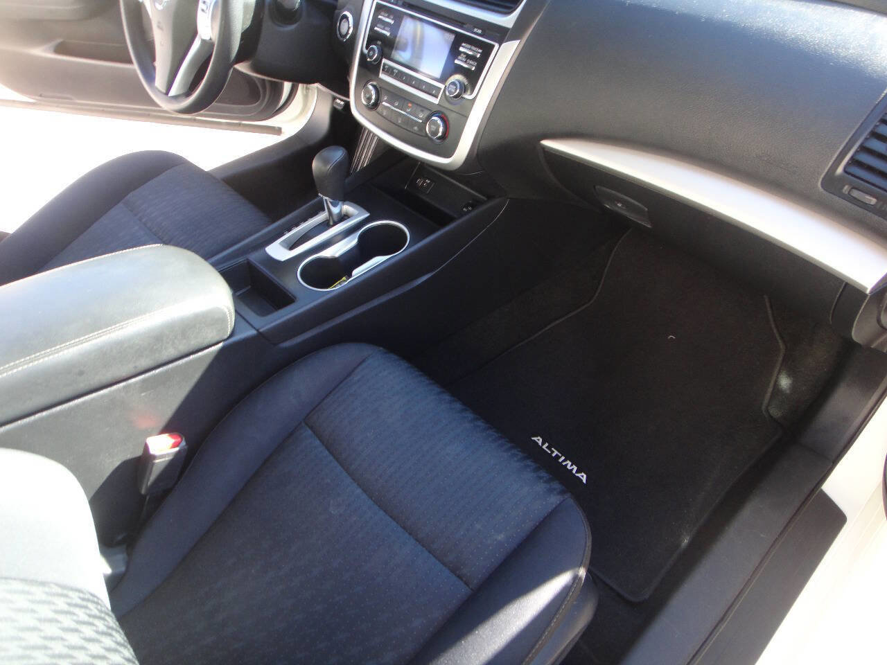 Used 2018 Nissan Altima 2.5 S w/ S Convenience Package image 13