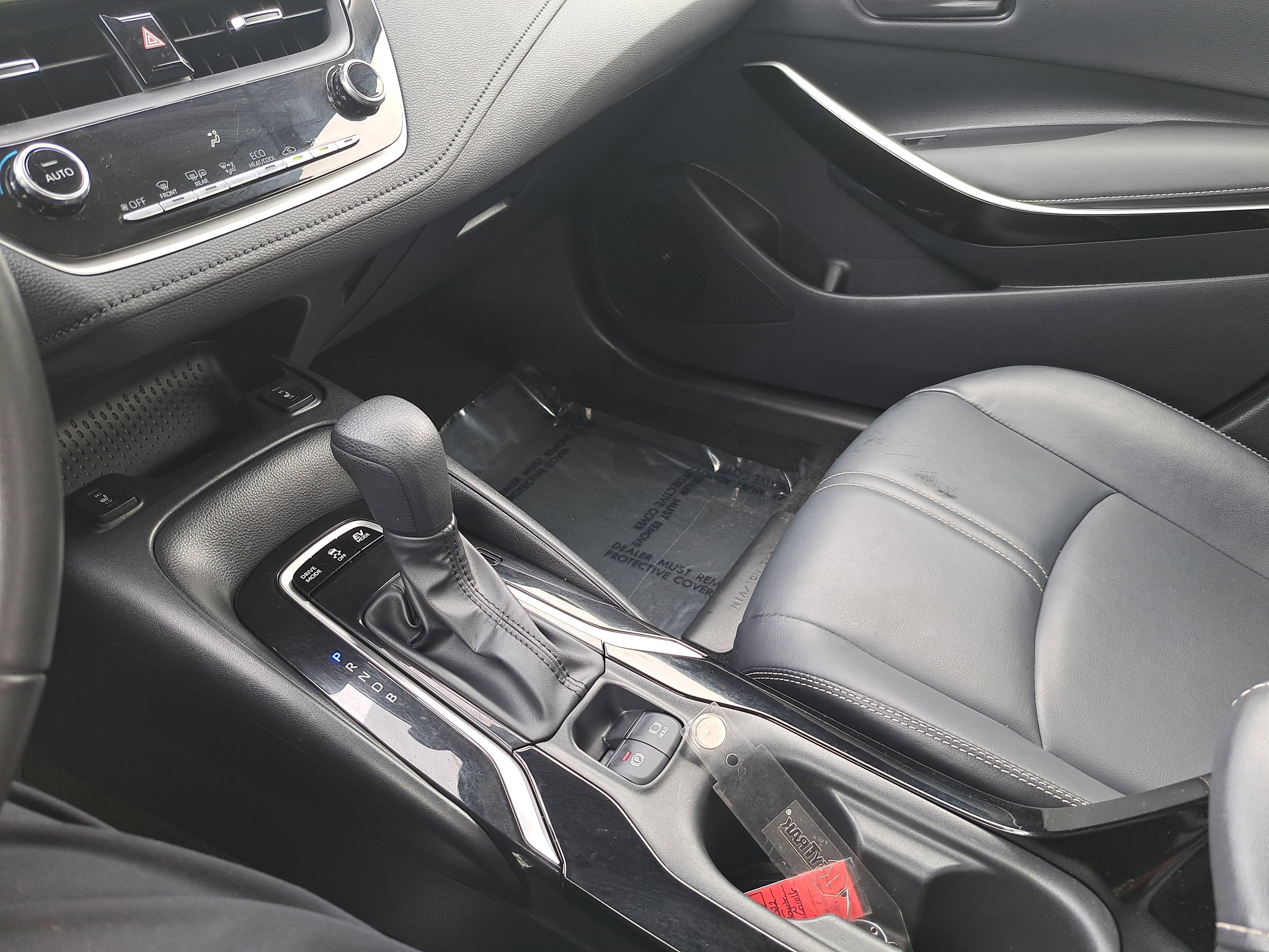 Used 2022 Toyota Corolla LE w/ Premium Interior Package FWD image 23