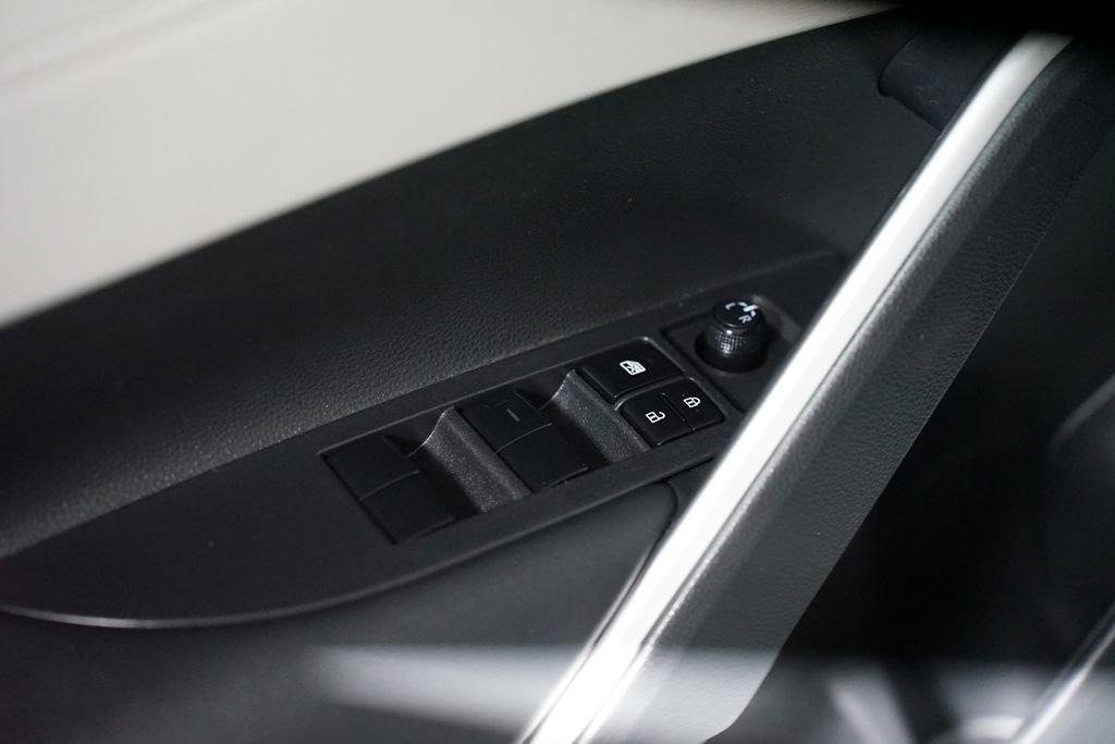 Certified 2023 Toyota Corolla Cross LE FWD image 30