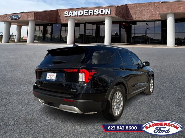 Used 2025 Ford Explorer Platinum image 3