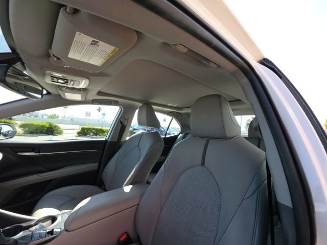 Used 2021 Toyota Camry XSE w/ Navigation Package image 14