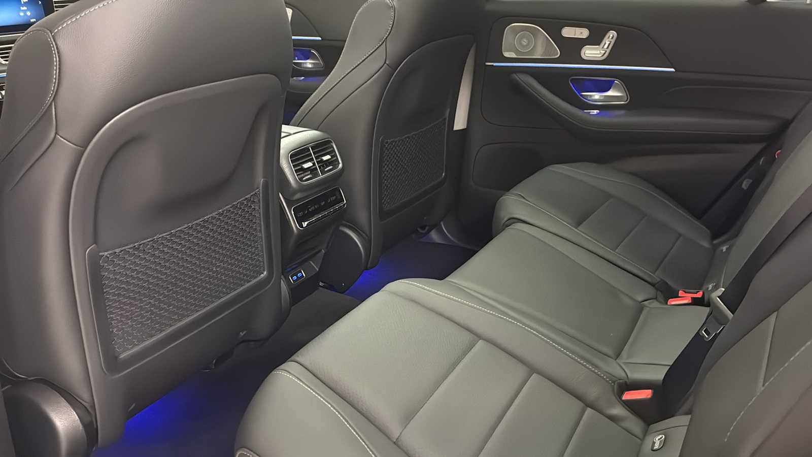 New 2026 Mercedes-Benz GLS 450 4MATIC image 32