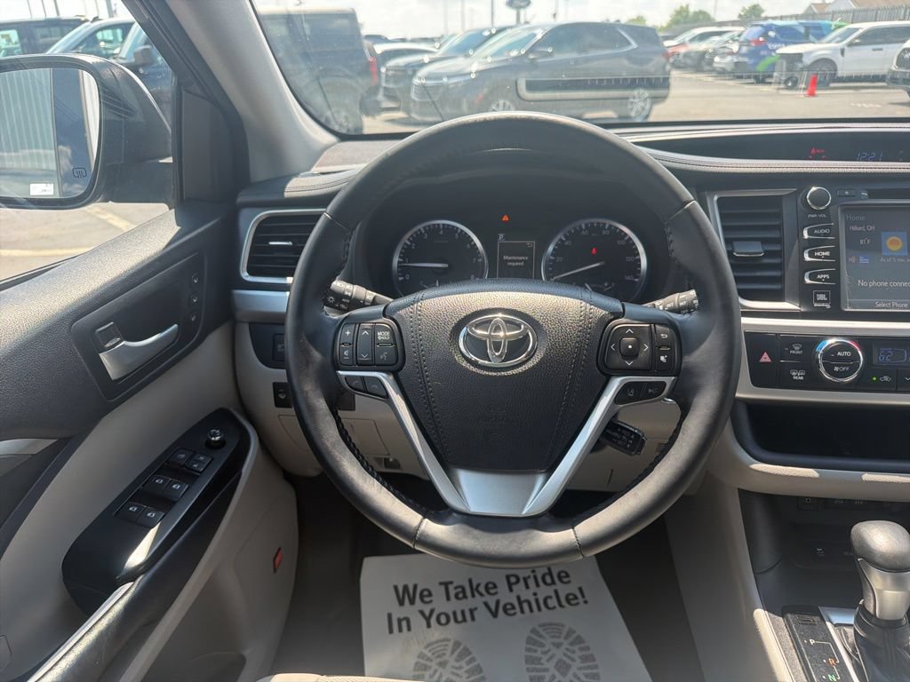Used 2018 Toyota Highlander Limited AWD/4WD image 15
