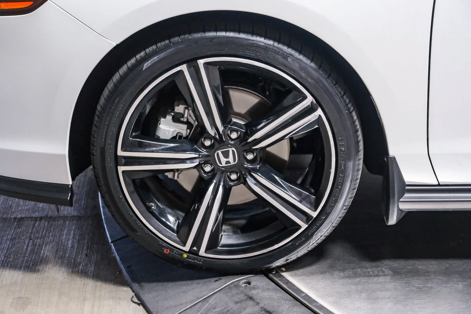 Used 2023 Honda Accord Sport image 10