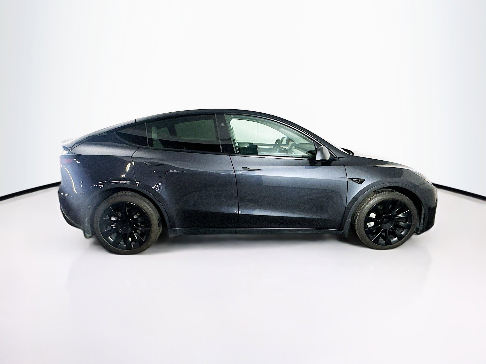 Used 2024 Tesla Model Y Long Range image 10