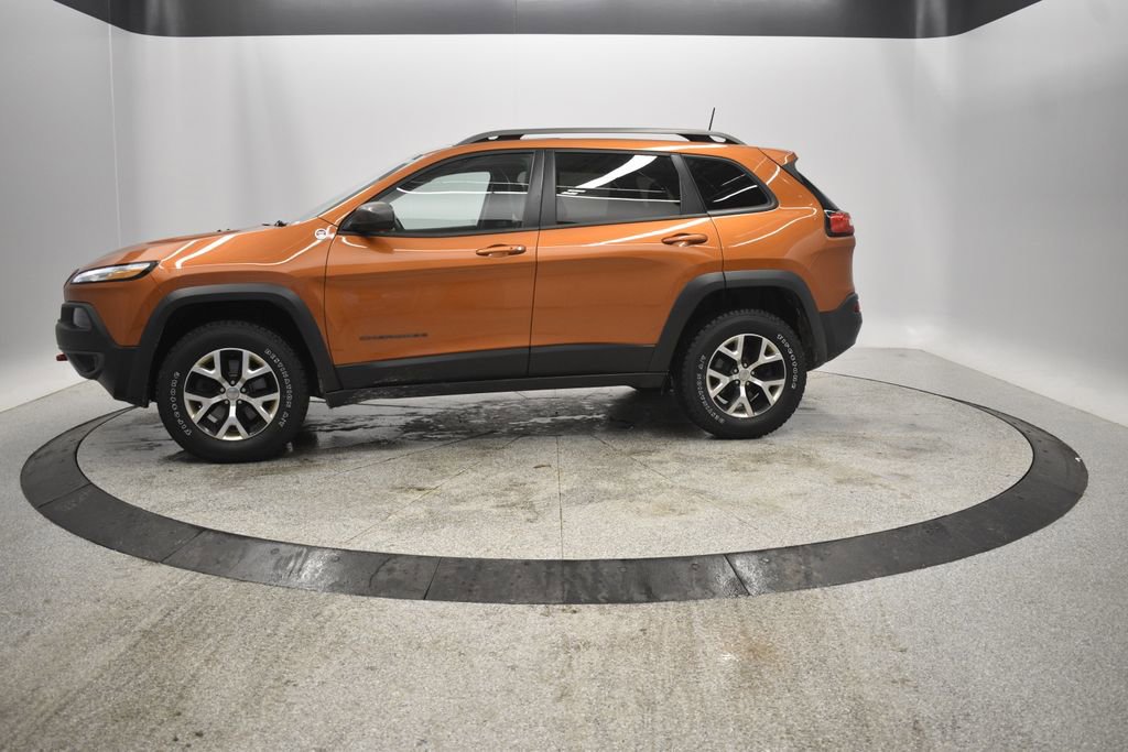 Certified 2016 Jeep Cherokee Trailhawk w/ Comfort/Convenience Group image 3