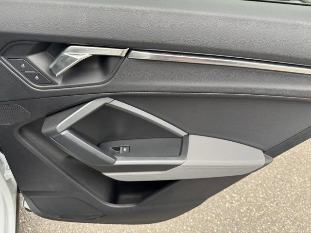 Certified 2023 Audi Q3 2.0T Premium w/ Black Optic Sport Package image 31