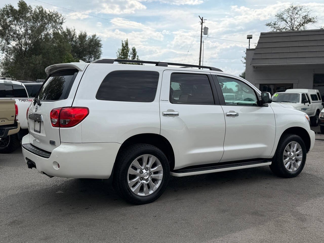 Used 2015 Toyota Sequoia Platinum AWD/4WD image 17