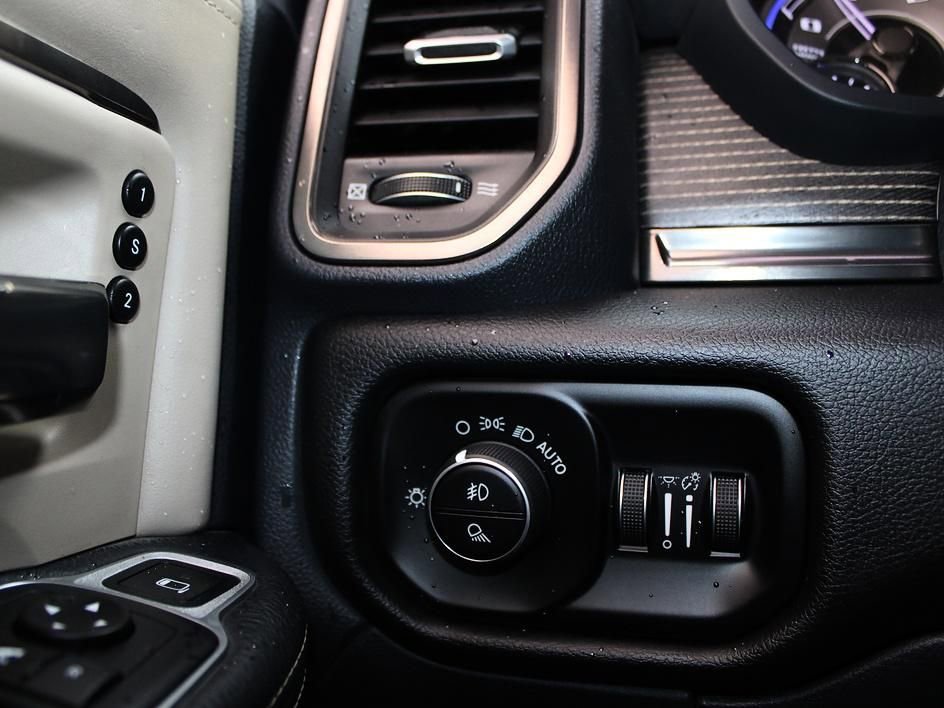 Used 2019 RAM 2500 Limited image 39