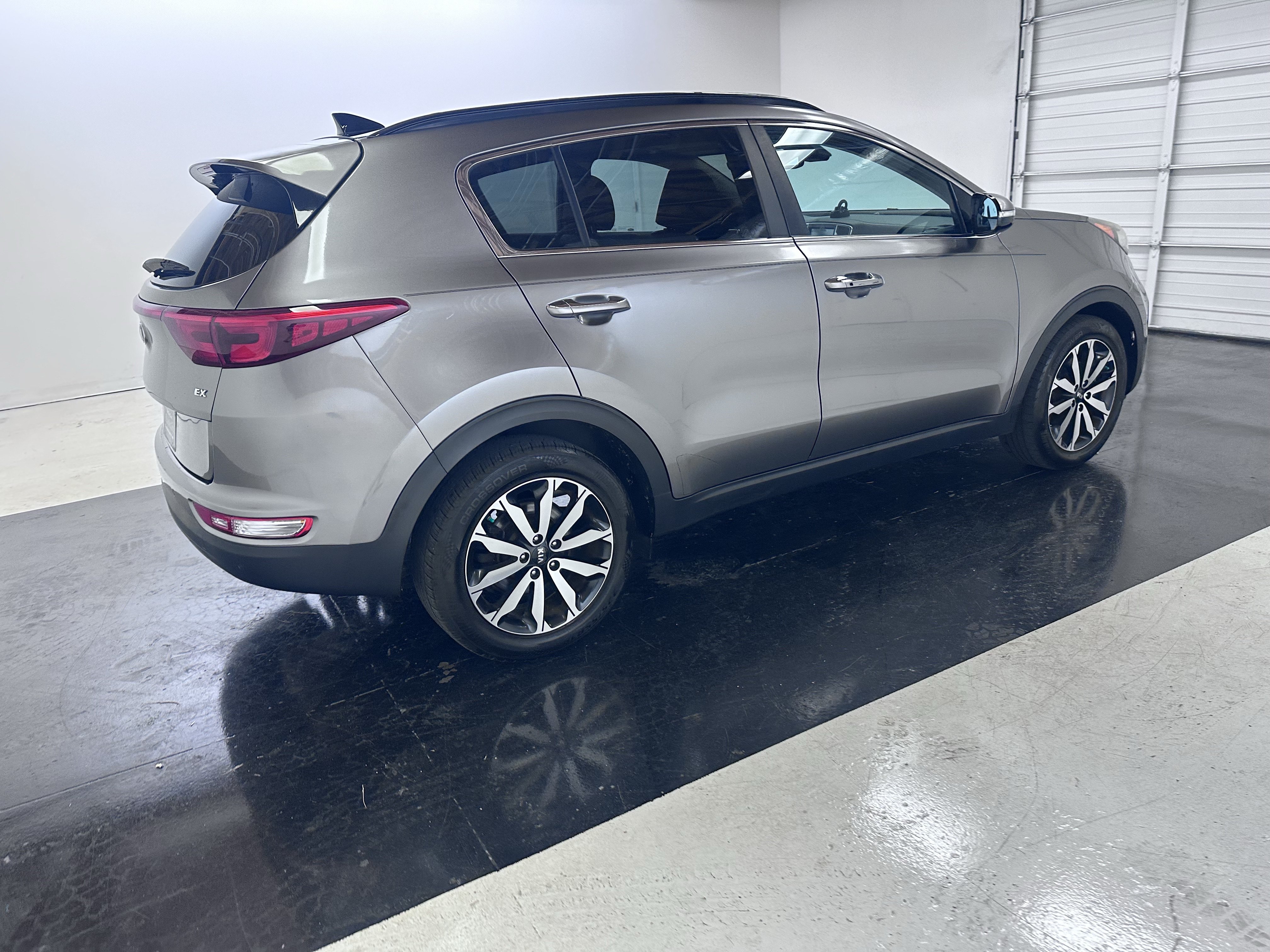 Used 2018 Kia Sportage EX w/ EX Technology Package FWD image 14