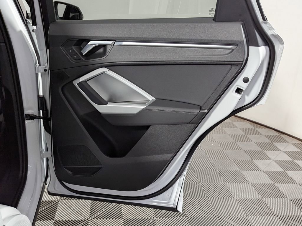 Used 2020 Audi Q3 2.0T Premium w/ Convenience Package image 37