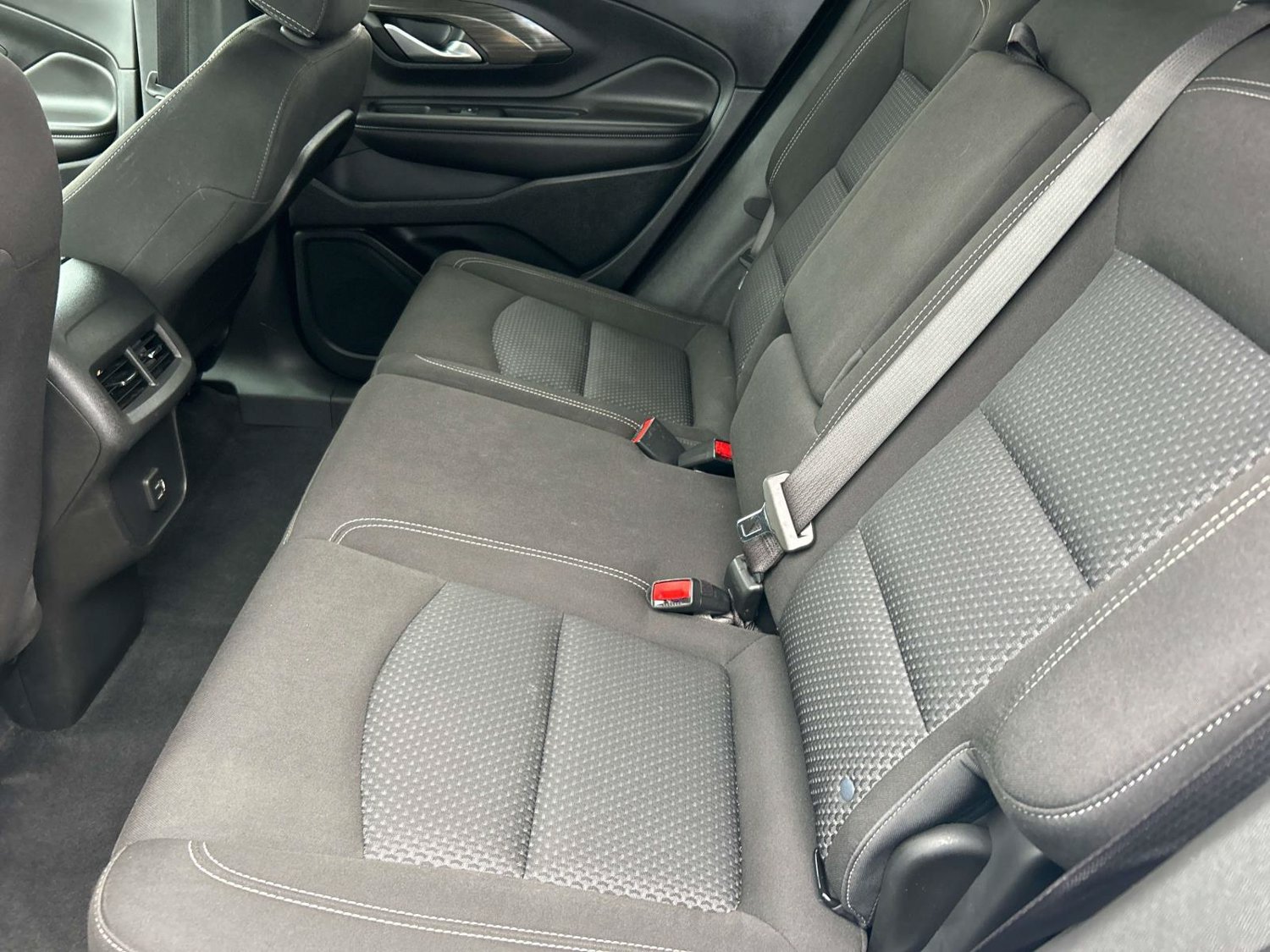 Used 2022 GMC Terrain SLE w/ Driver Convenience Package AWD/4WD image 22