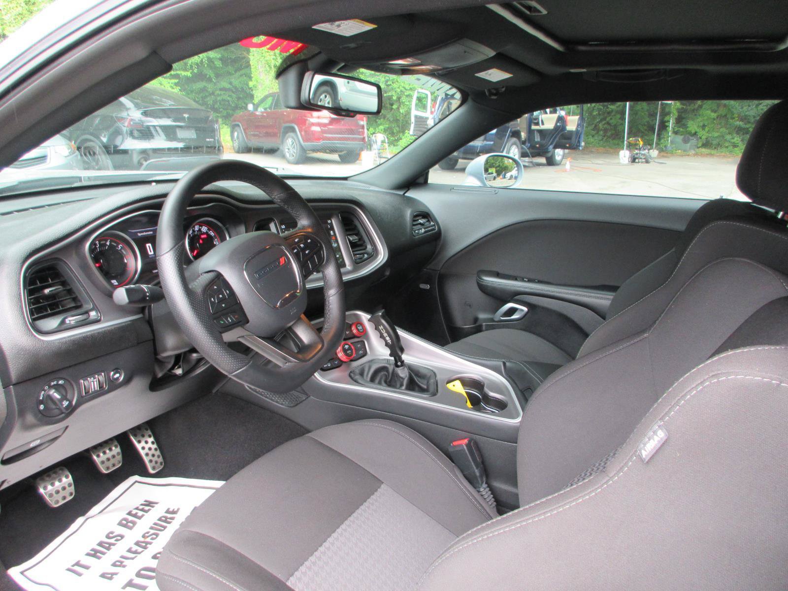 Used 2022 Dodge Challenger R/T w/ Performance Handling Group RWD image 9