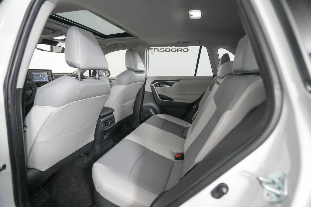 Used 2022 Toyota RAV4 XLE Premium AWD/4WD image 13