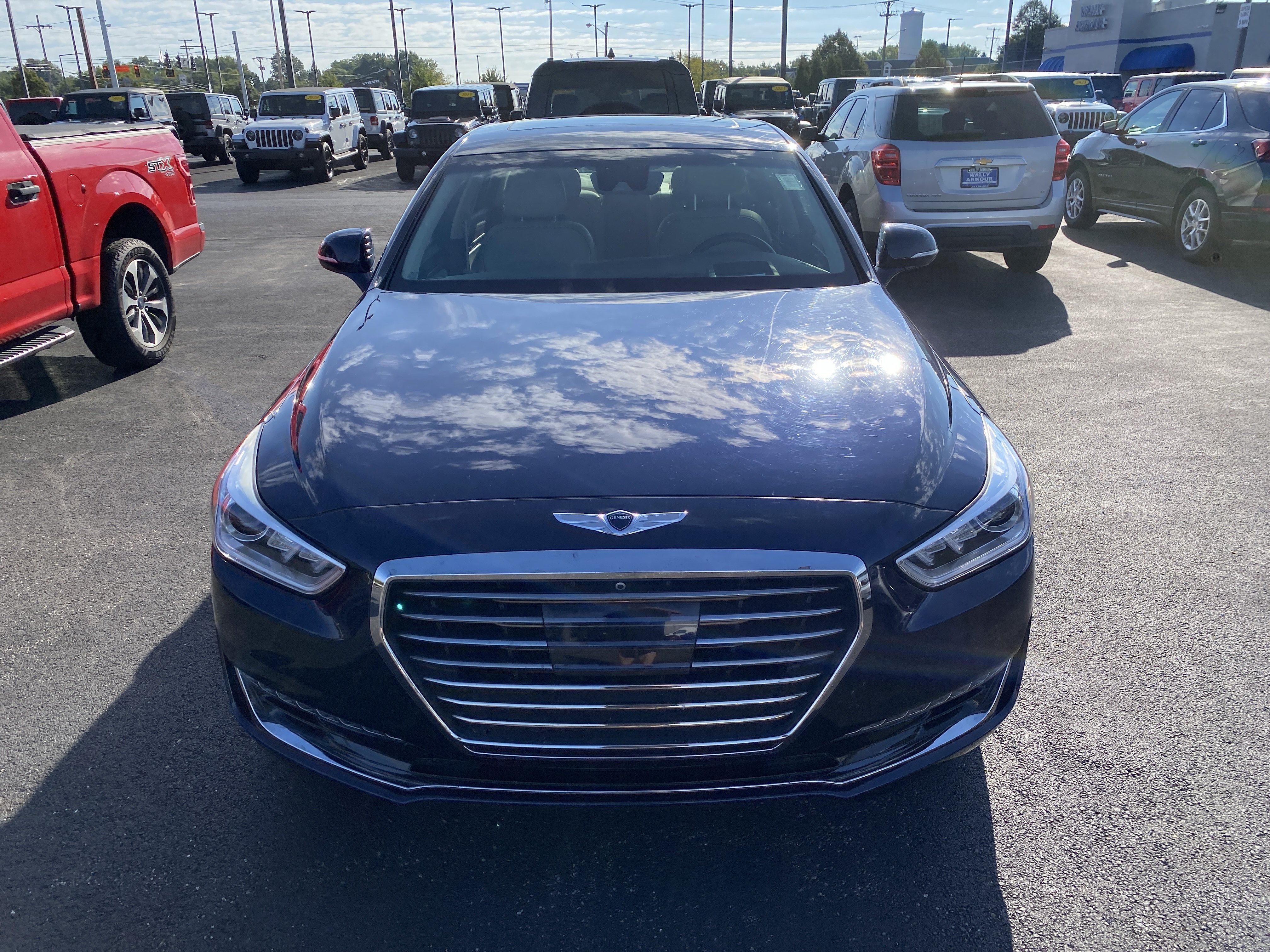 Used 2018 Genesis G90 5.0 Ultimate RWD image 5