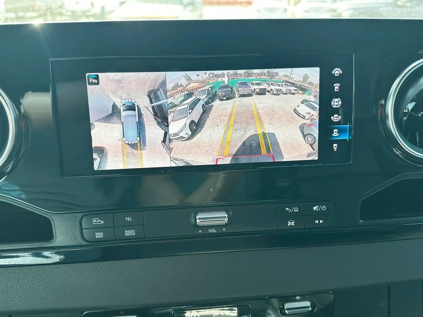 Used 2022 Mercedes-Benz Sprinter 2500 image 24