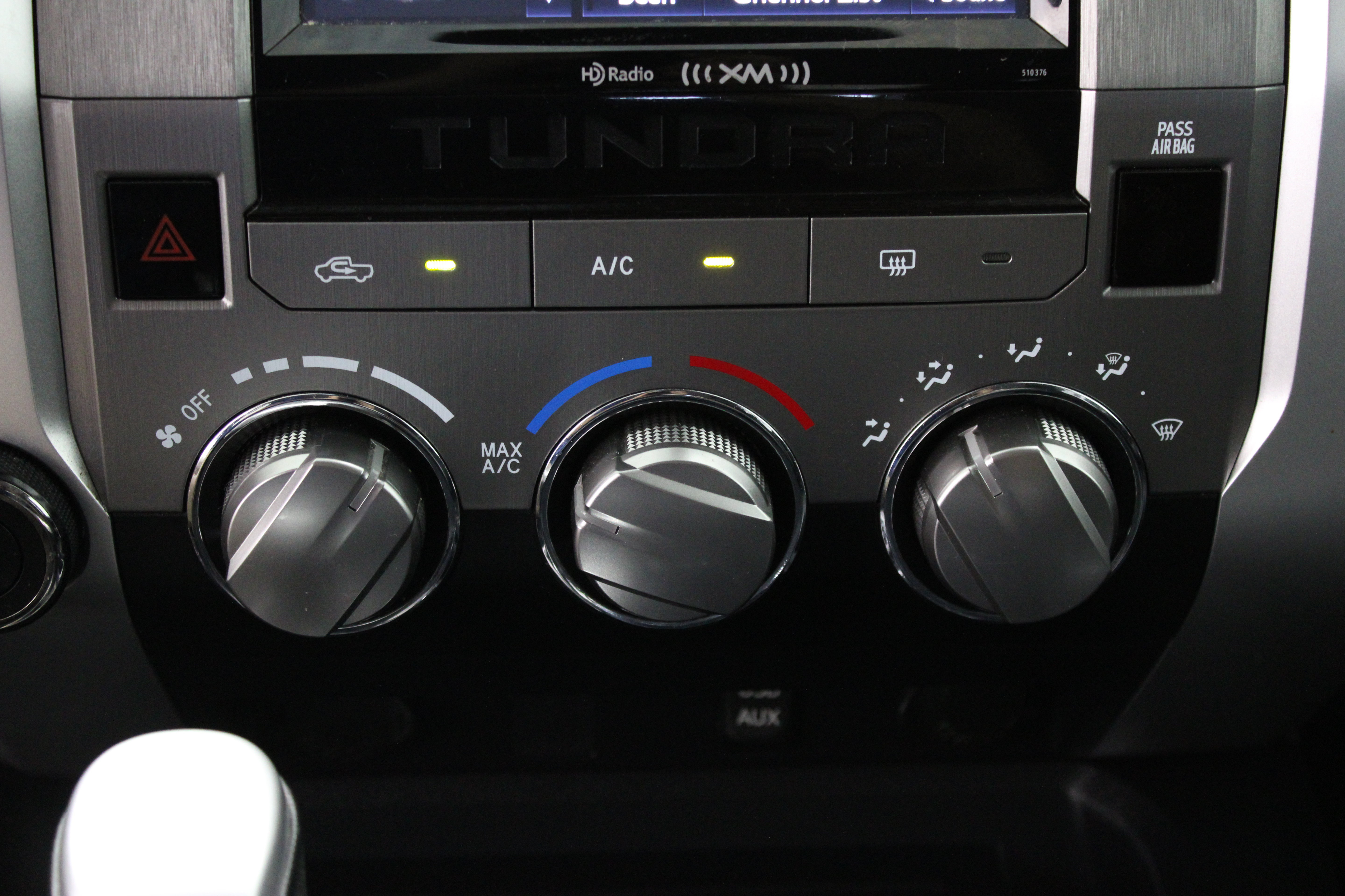 Used 2019 Toyota Tundra SR5 w/ SR5 Upgrade Package AWD/4WD image 20