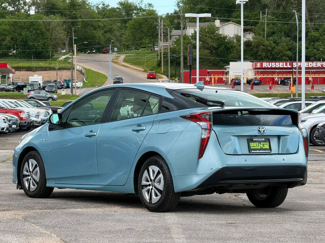 Used 2018 Toyota Prius Two w/ Prius Two Safety Plus Package FWD image 2