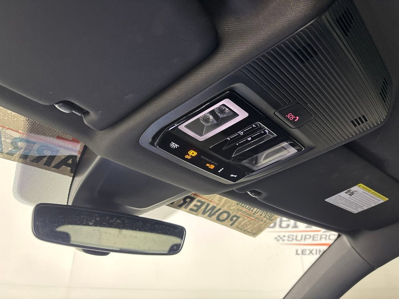 Used 2024 Volkswagen Atlas Cross Sport SE w/ Panoramic Sunroof Package FWD image 21