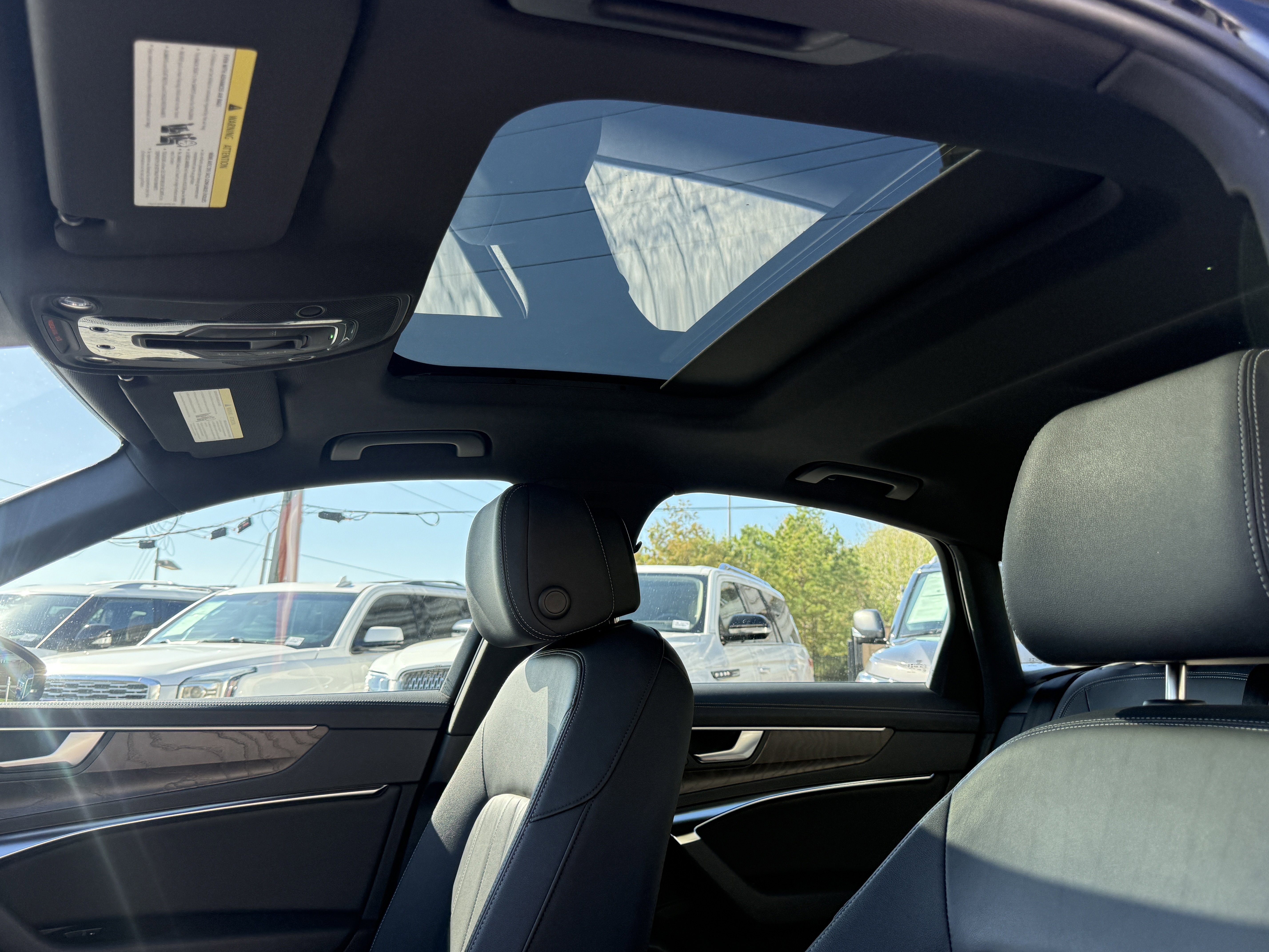 Used 2023 Audi A6 Premium image 14