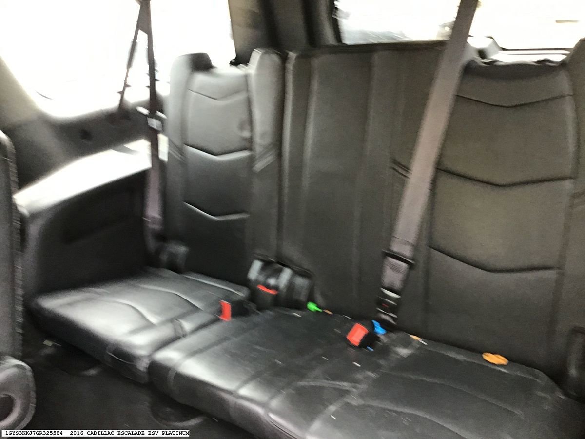 Used 2016 Cadillac Escalade ESV Platinum RWD image 16