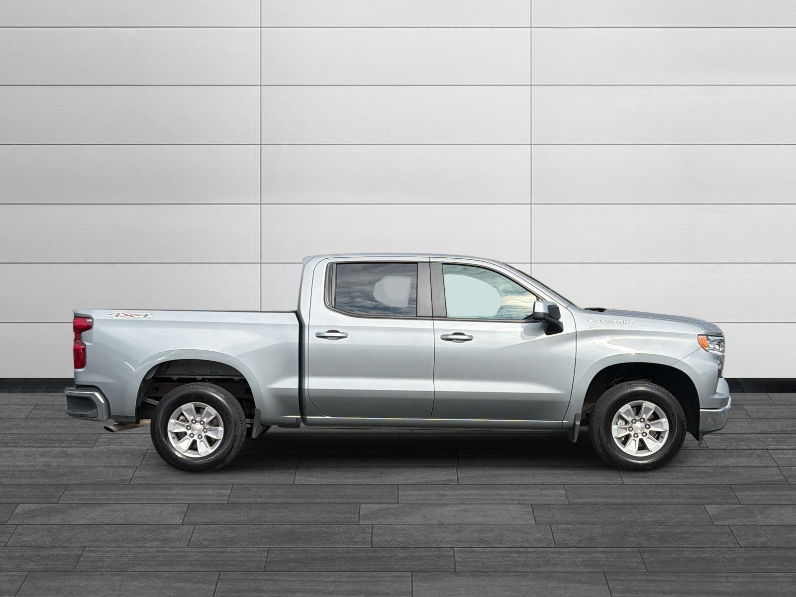 Used 2026 Chevrolet Silverado 1500 LT AWD/4WD image 2