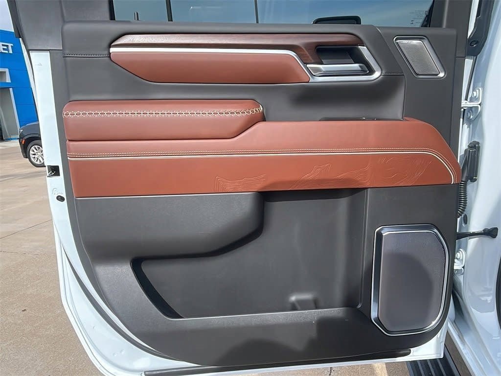 New 2026 GMC Sierra 2500 Denali Ultimate image 11