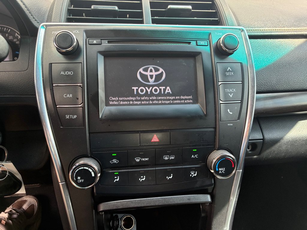Used 2015 Toyota Camry LE FWD image 35