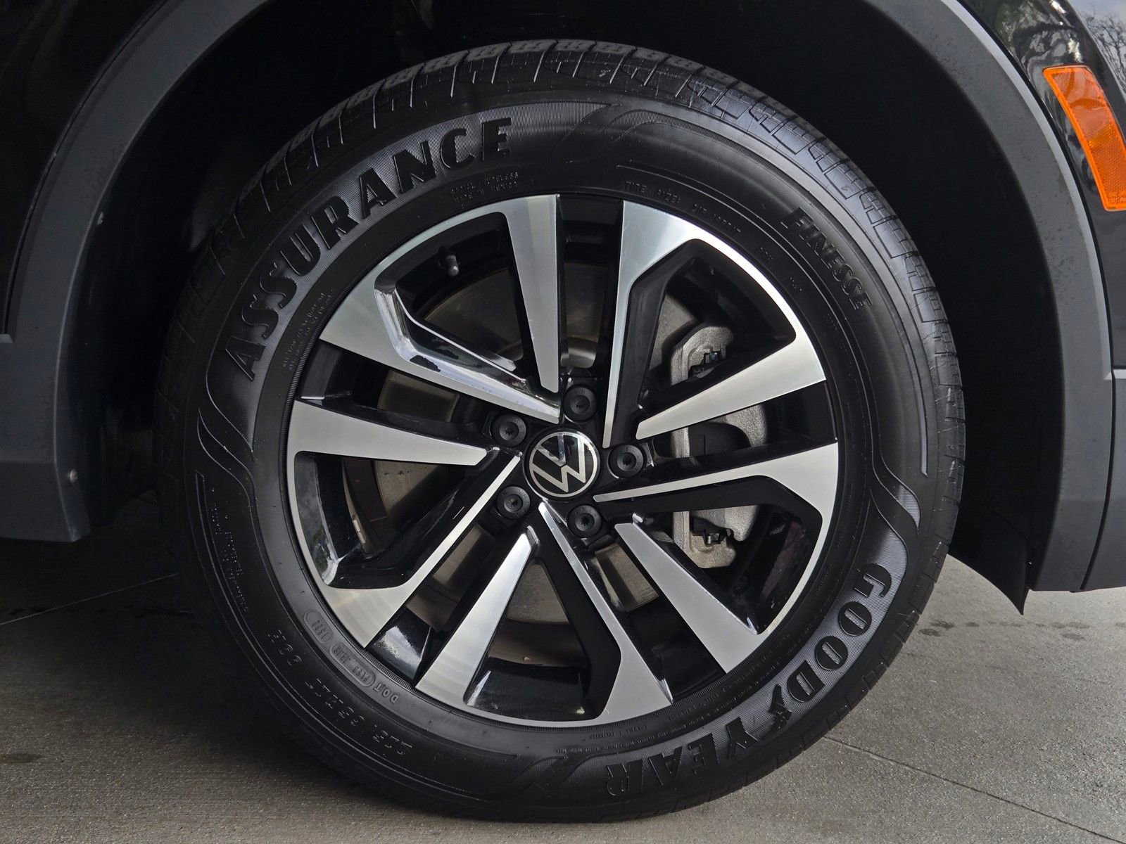 Used 2022 Volkswagen Tiguan S AWD/4WD image 5