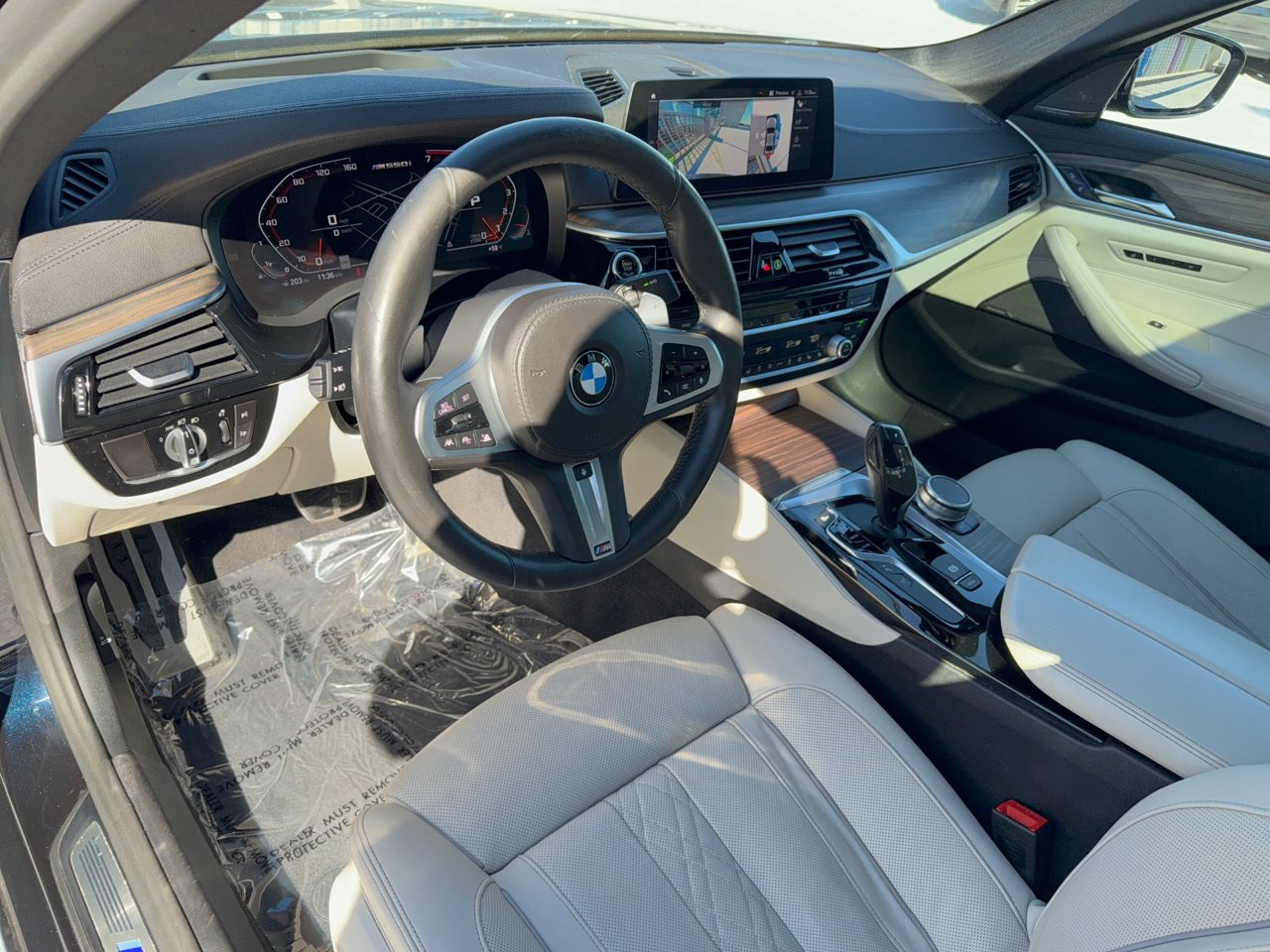 Used 2020 BMW M550i xDrive w/ Executive Package AWD/4WD image 4