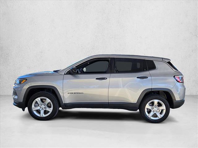 Used 2023 Jeep Compass Sport image 8