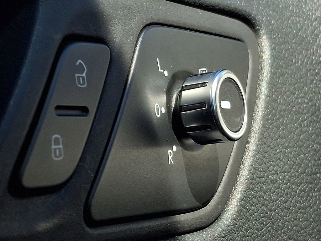 Used 2013 Volkswagen Jetta SE image 23