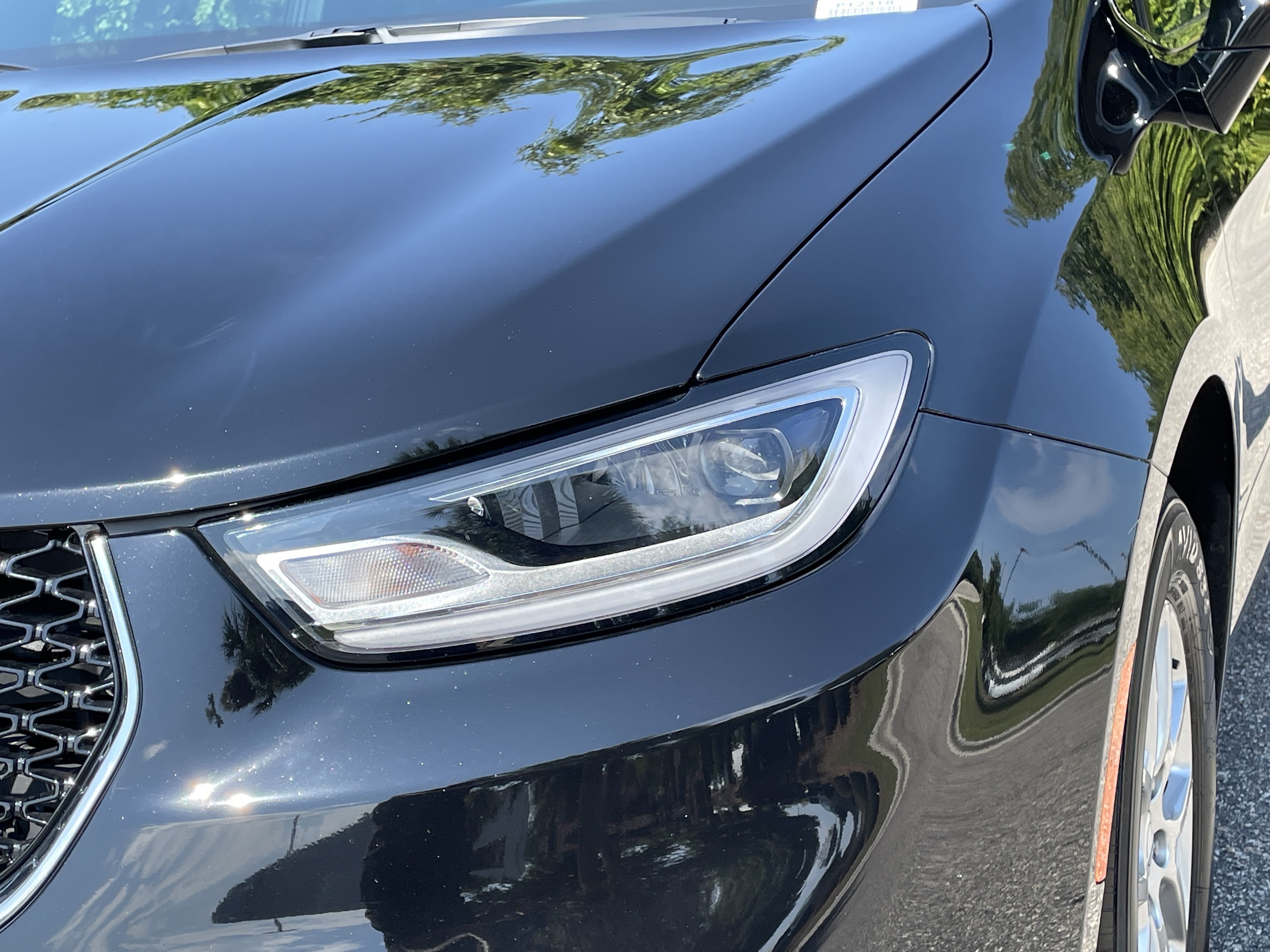 Used 2026 Chrysler Pacifica Select FWD image 5