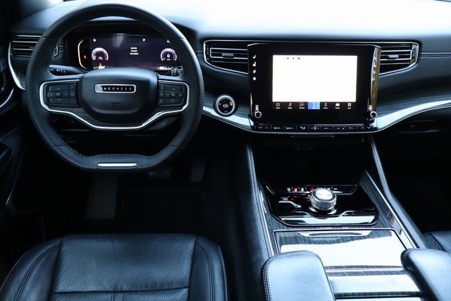 Used 2022 Jeep Wagoneer Series II image 5