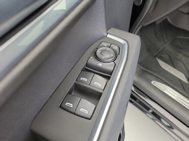 Used 2025 Chevrolet Silverado 1500 LT RWD image 19