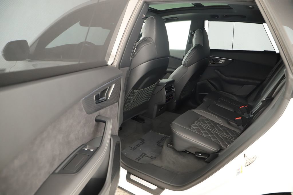 New 2026 Audi SQ8 Premium Plus image 28