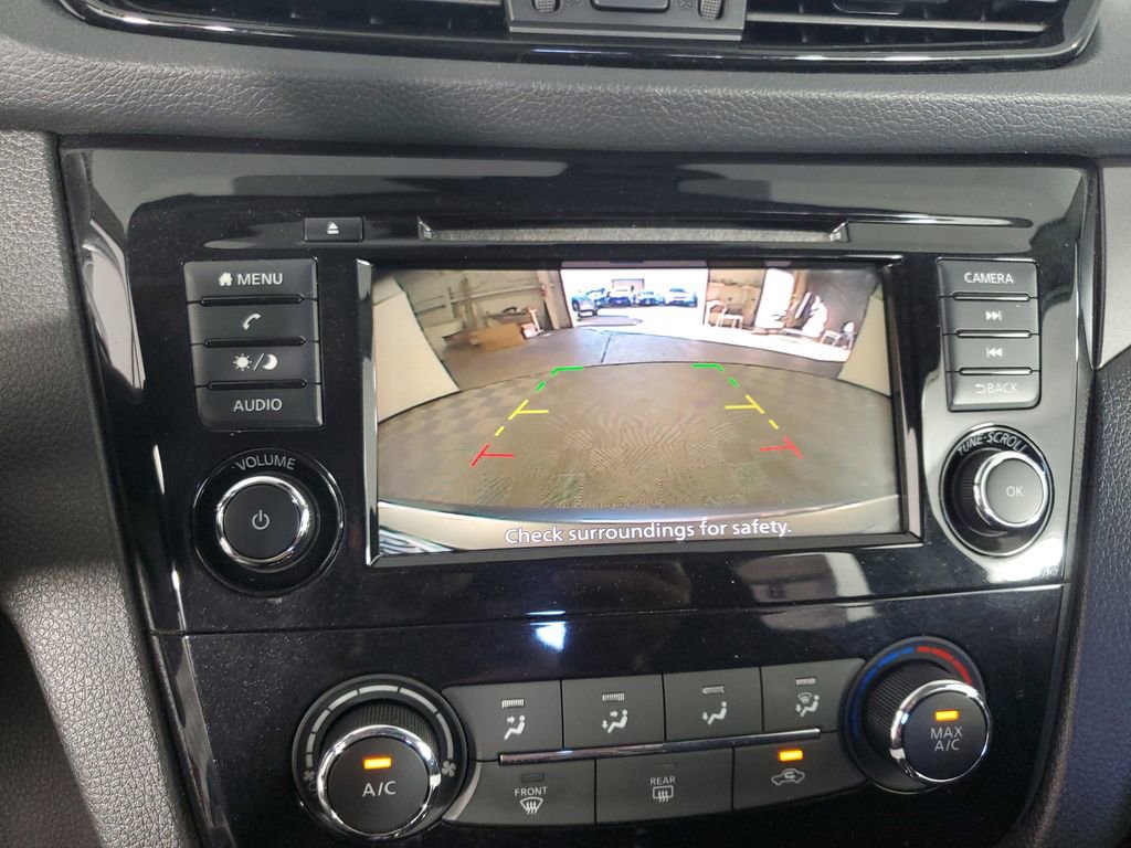 Used 2020 Nissan Rogue Sport S image 21