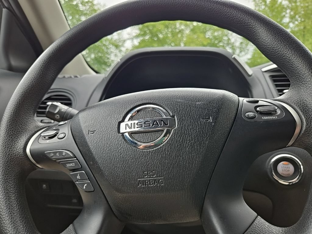 Used 2020 Nissan Pathfinder S AWD/4WD image 12