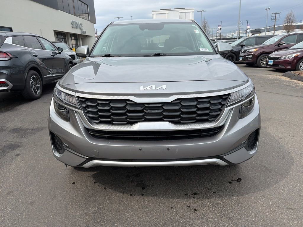 Certified 2022 Kia Seltos LX image 3