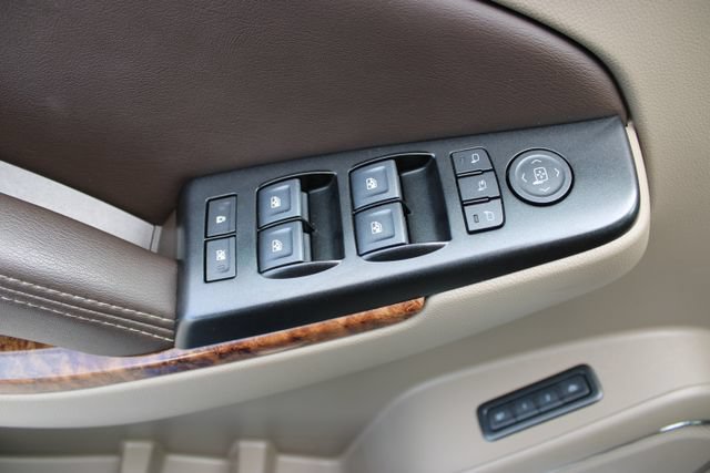Used 2020 Chevrolet Tahoe Premier AWD/4WD image 15