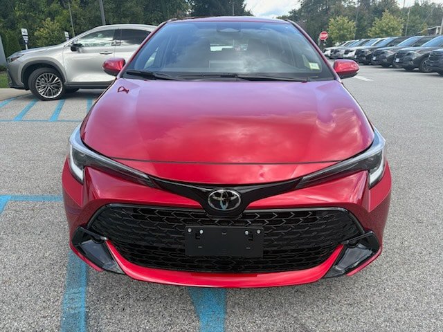 Used 2024 Toyota Corolla SE w/ SE Package FWD image 3