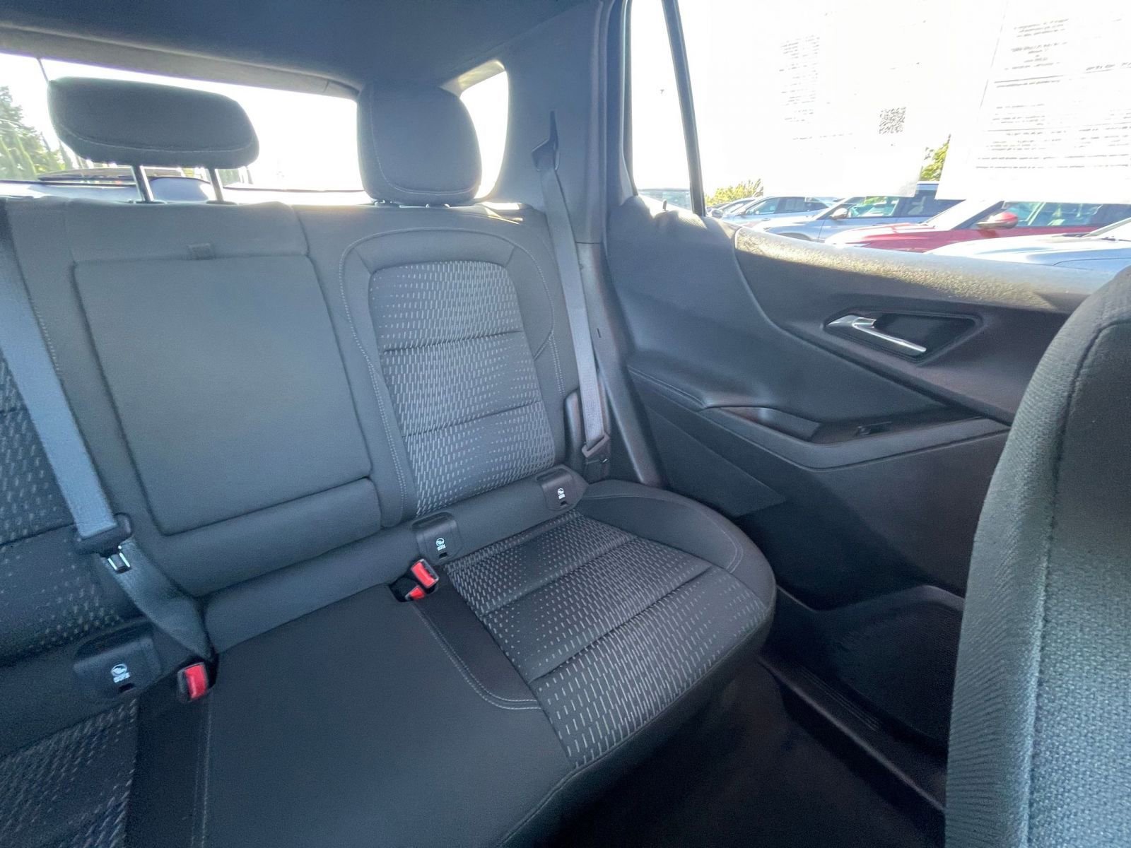 Used 2025 Chevrolet Equinox LT image 36