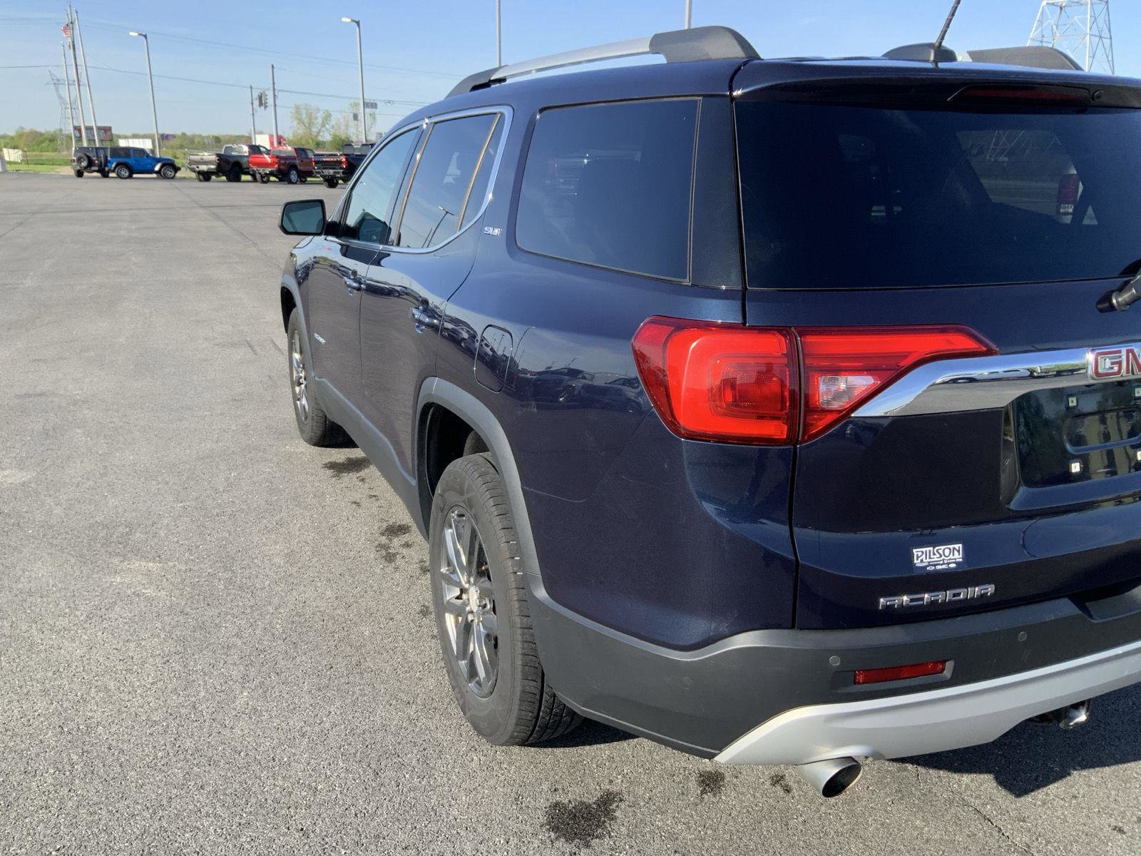 Used 2017 GMC Acadia SLT image 12