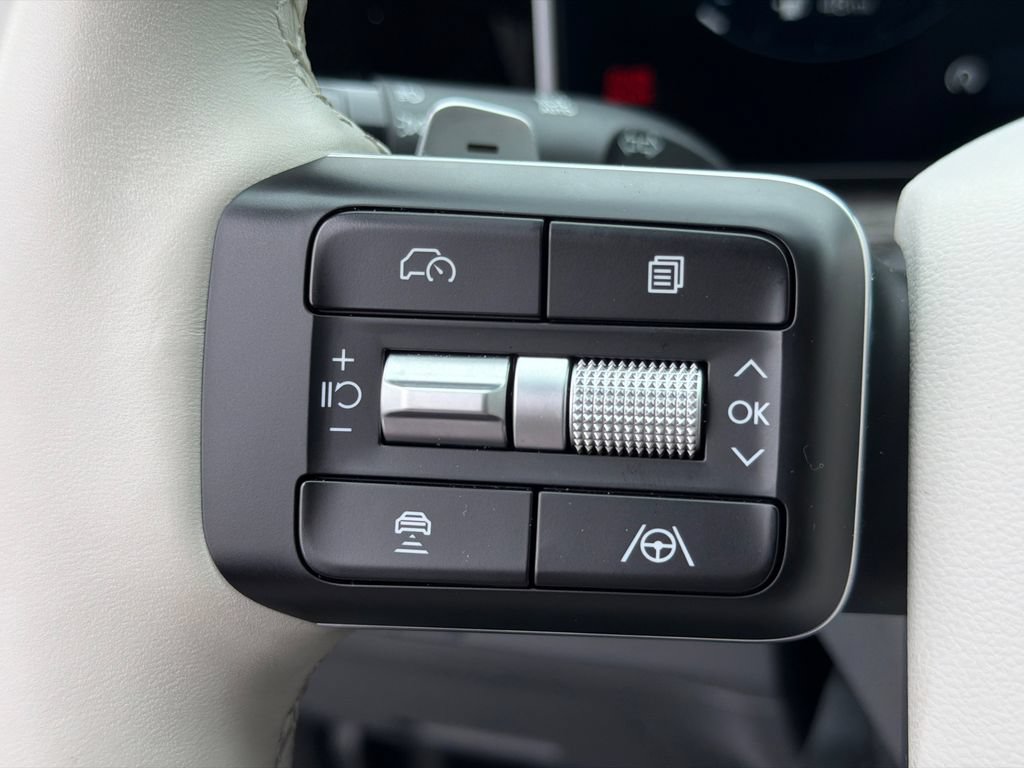 Used 2025 Hyundai Santa Fe Limited FWD image 25