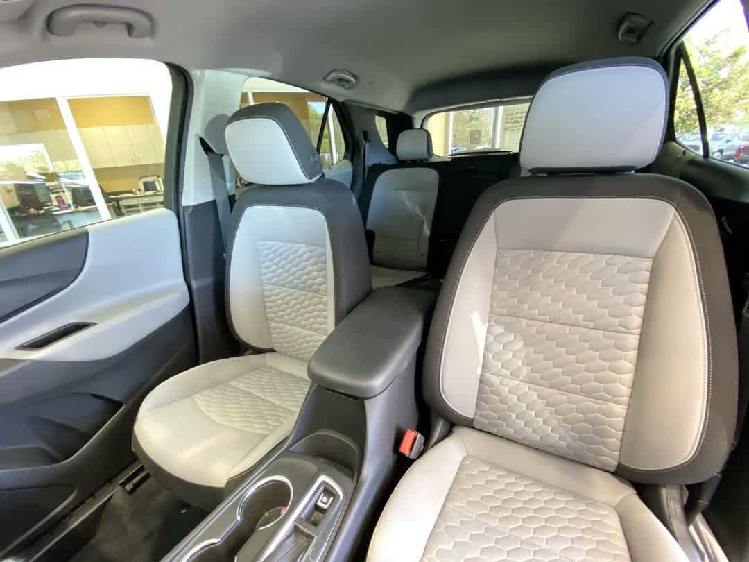 Used 2021 Chevrolet Equinox LS w/ LPO, Blackout Package AWD/4WD image 14