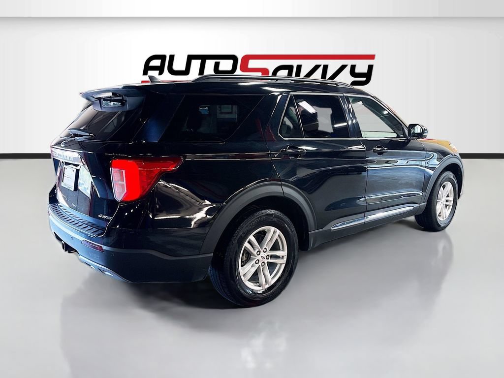 Used 2023 Ford Explorer XLT w/ Equipment Group 202A AWD/4WD image 7