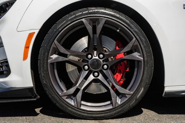 Used 2019 Chevrolet Camaro SS image 19