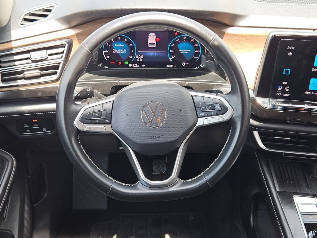 Used 2025 Volkswagen Atlas SE FWD image 16