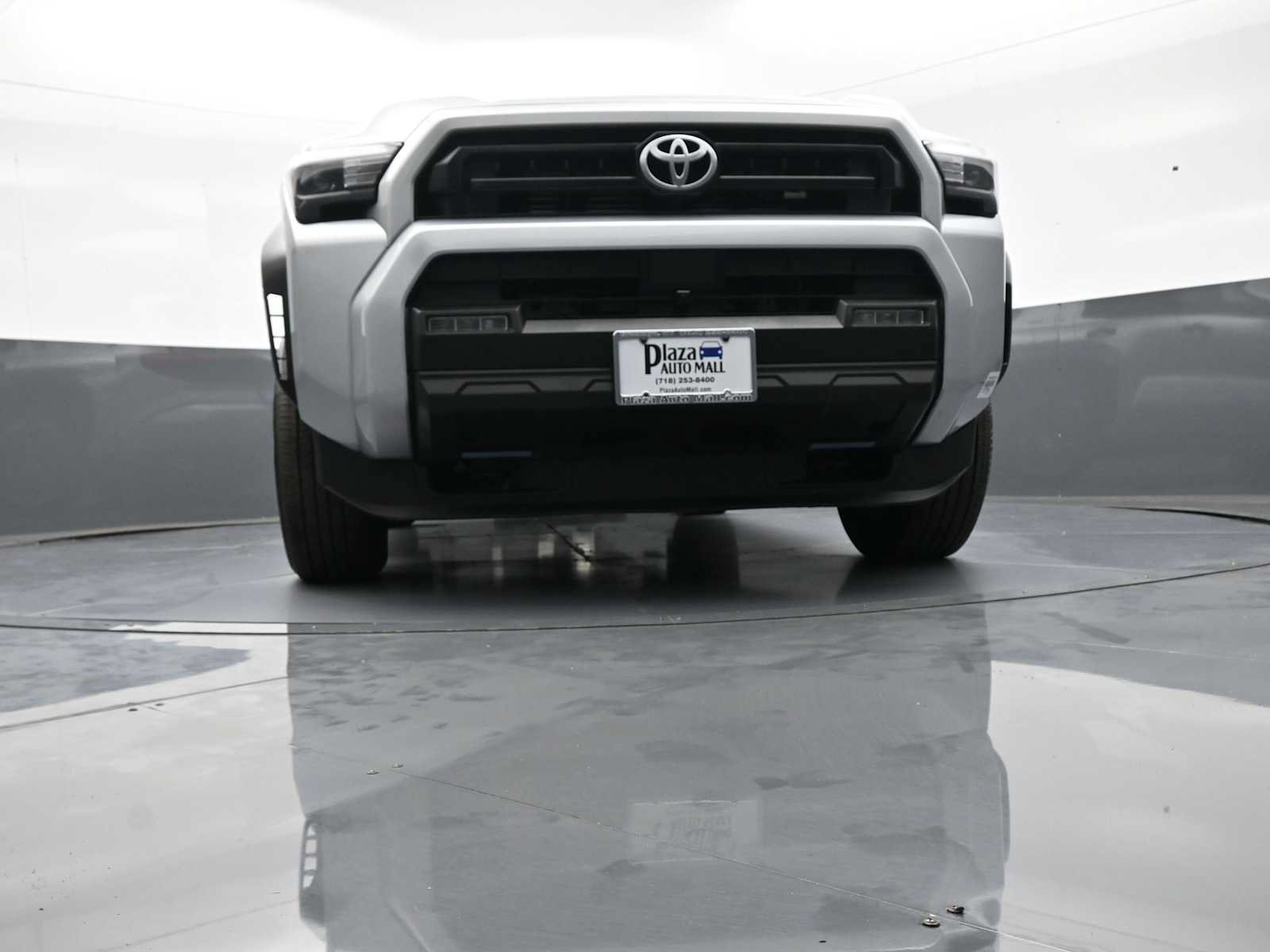 Certified 2025 Toyota 4Runner SR5 AWD/4WD image 27
