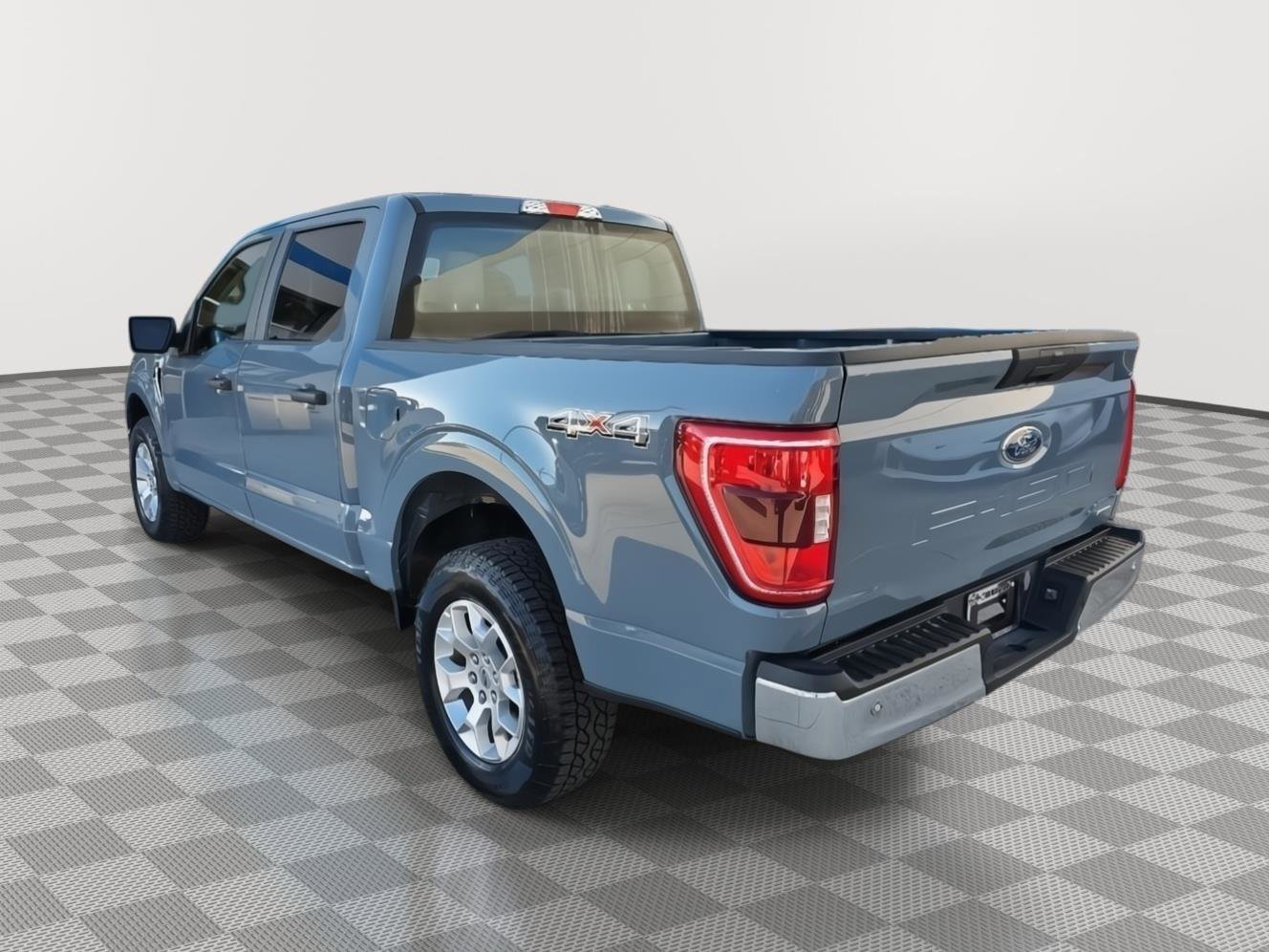 Used 2023 Ford F150 XLT image 3